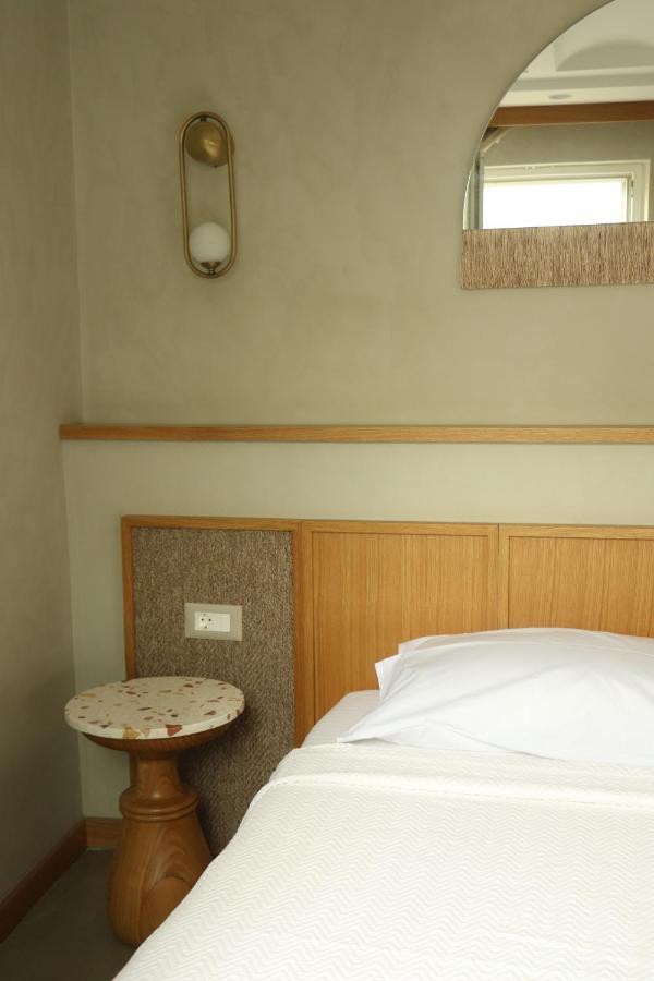 Monk Hotel ألاتشاتي المظهر الخارجي الصورة